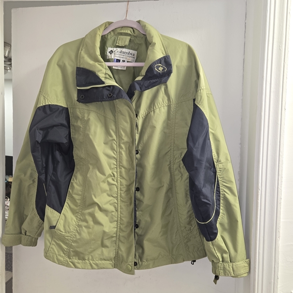 Columbia Jackets & Blazers - Columbia Calais Peak Women's Jacket Green & Navy High Collar.